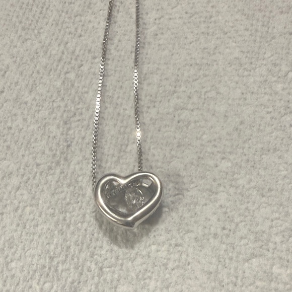 Floating Heart Pendant Necklace-Silver - Picture 2 of 7